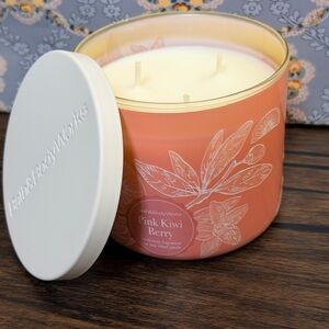Bath & Body Works Pink Kiwi Berry Scented Candle